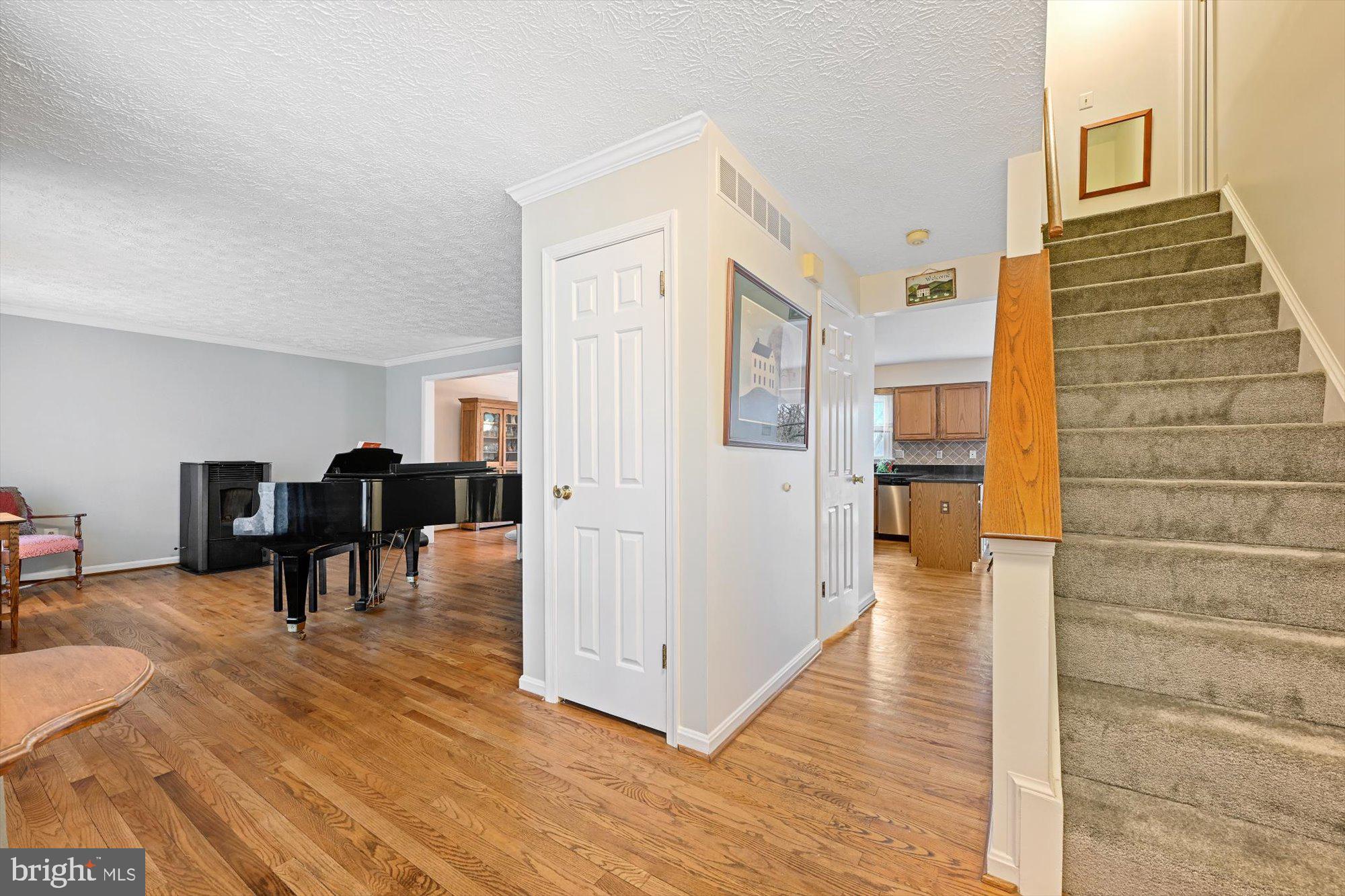10951 Scaggsville Road Laurel, MD 20723 - Photo 2 of 26 Gallery Image 2