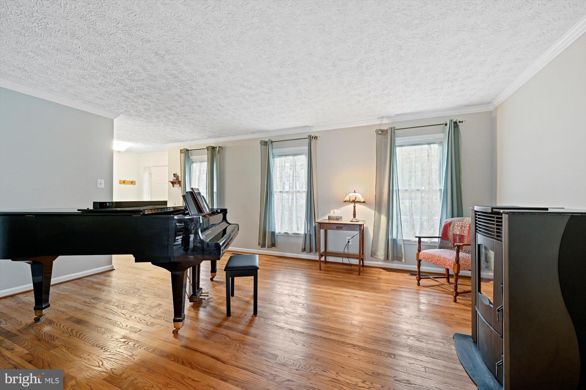 10951 Scaggsville Road Laurel, MD 20723 - Photo 4 of 26 Gallery Image 4