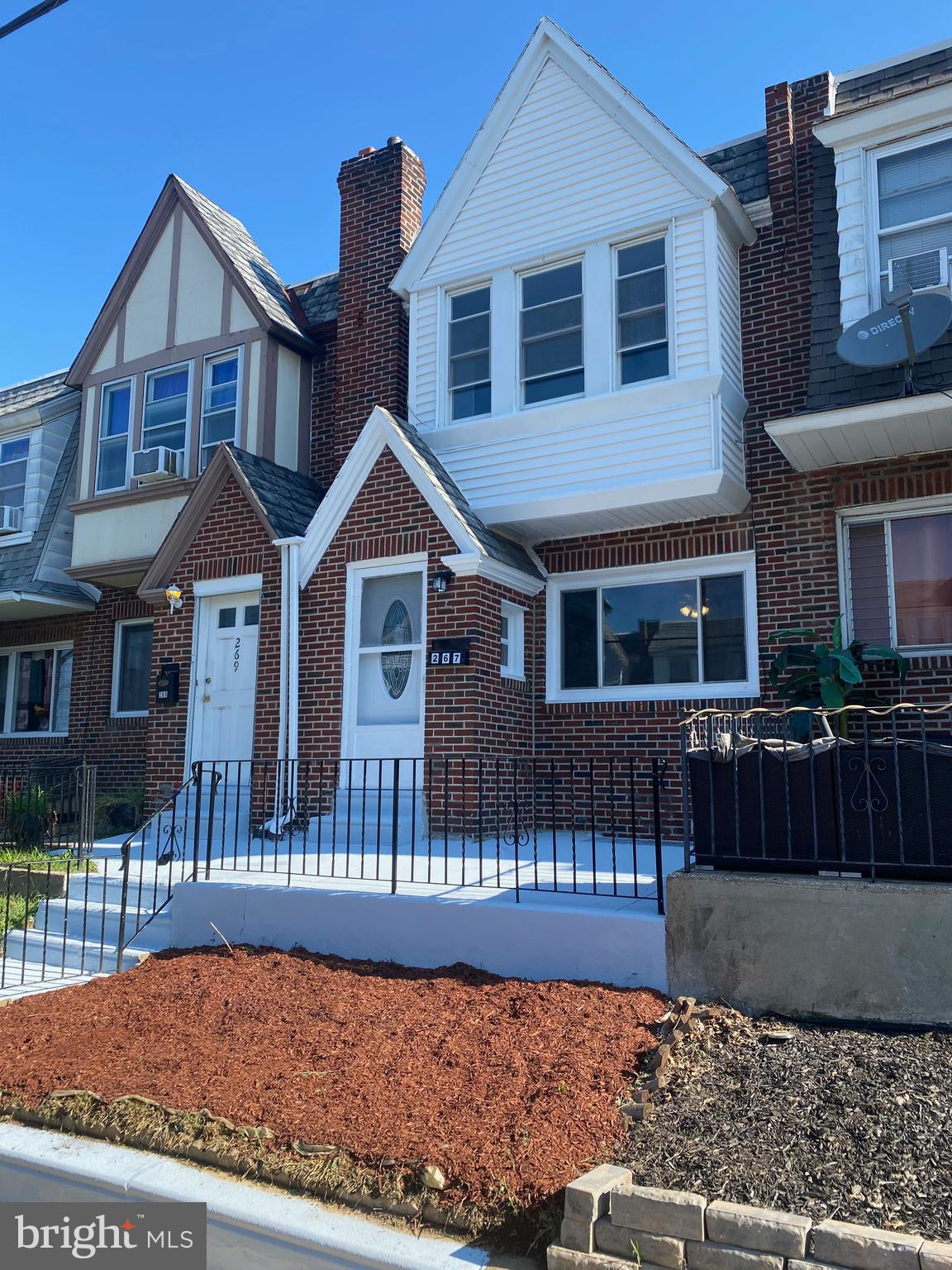 267 Sanford Road Upper Darby, PA 19082 - Photo 2 of 31 a front view of a house with a yard