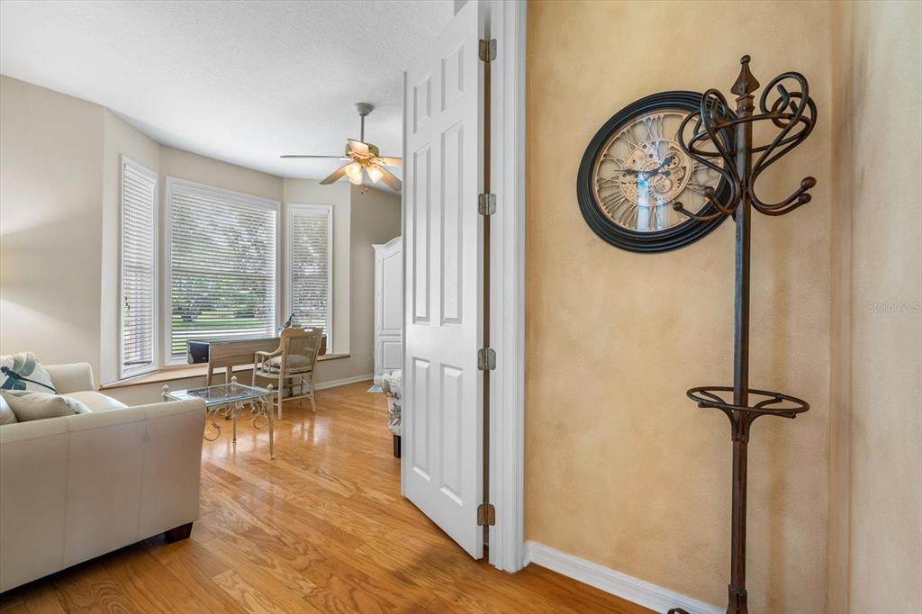 1229 Palm View Road Sarasota, FL 34240 - Photo 17 of 64