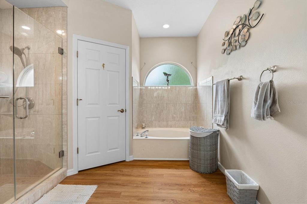 1229 Palm View Road Sarasota, FL 34240 - Photo 25 of 64