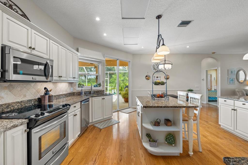 1229 Palm View Road Sarasota, FL 34240 - Photo 31 of 64