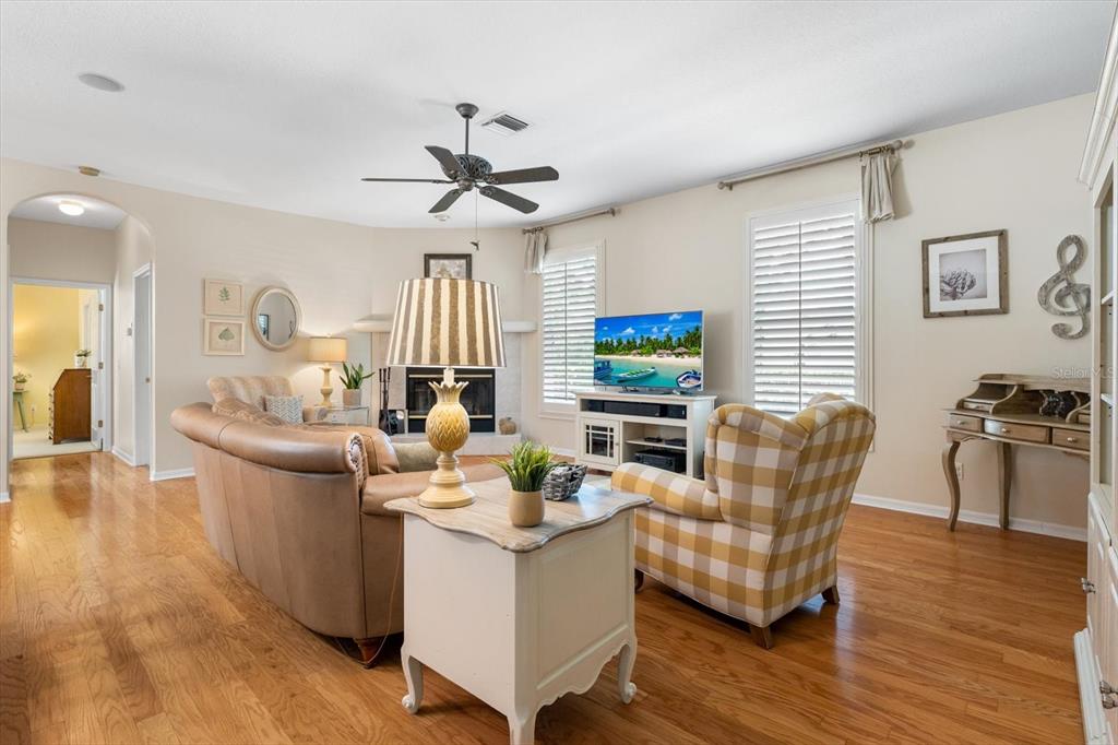 1229 Palm View Road Sarasota, FL 34240 - Photo 36 of 64