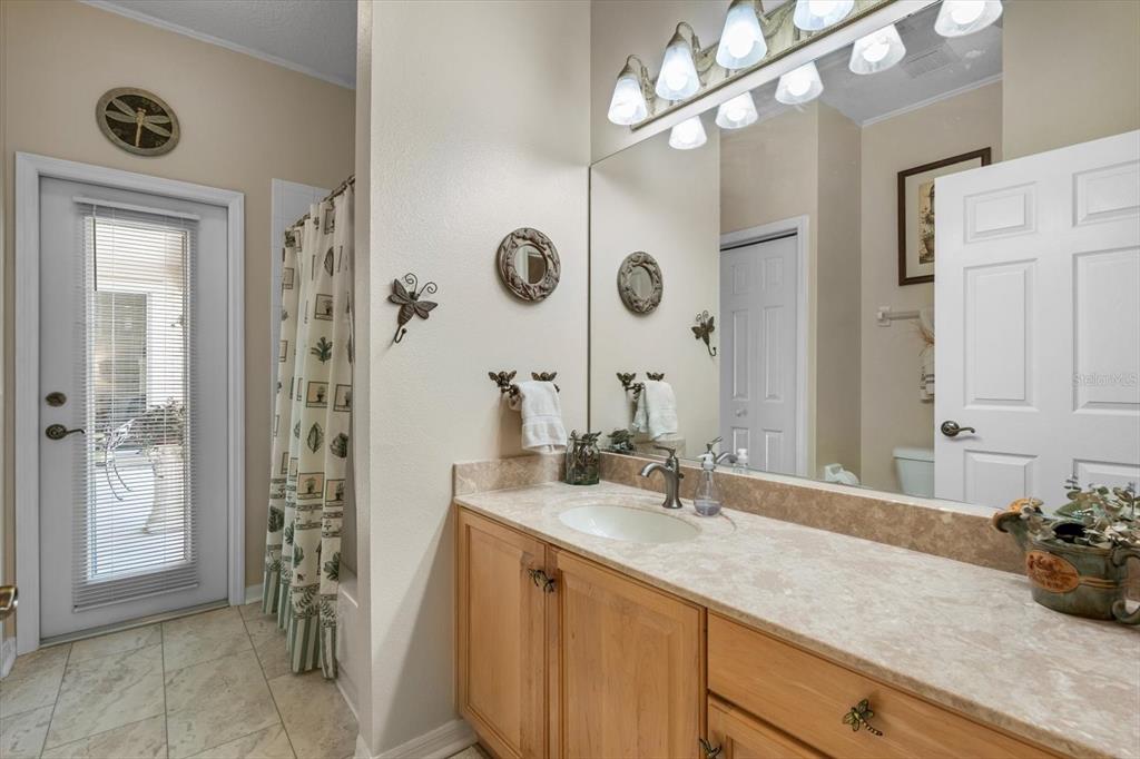 1229 Palm View Road Sarasota, FL 34240 - Photo 42 of 64