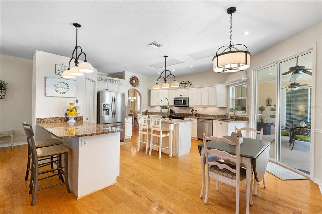 1229 Palm View Road Sarasota, FL 34240 - Photo 5 of 64