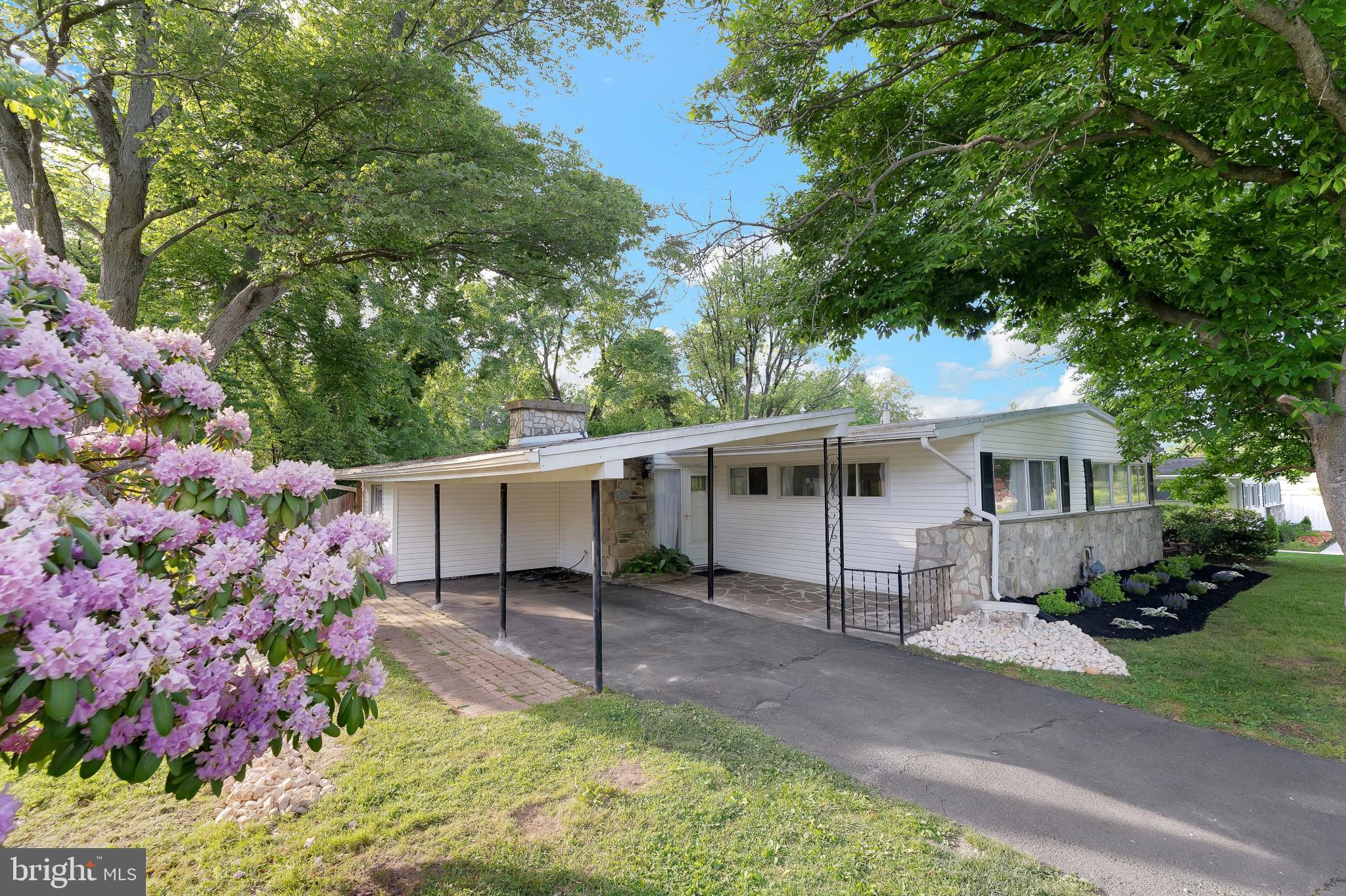 513 Paddock Road Ambler, PA 19002 - Photo 2 of 18 Gallery Image 2