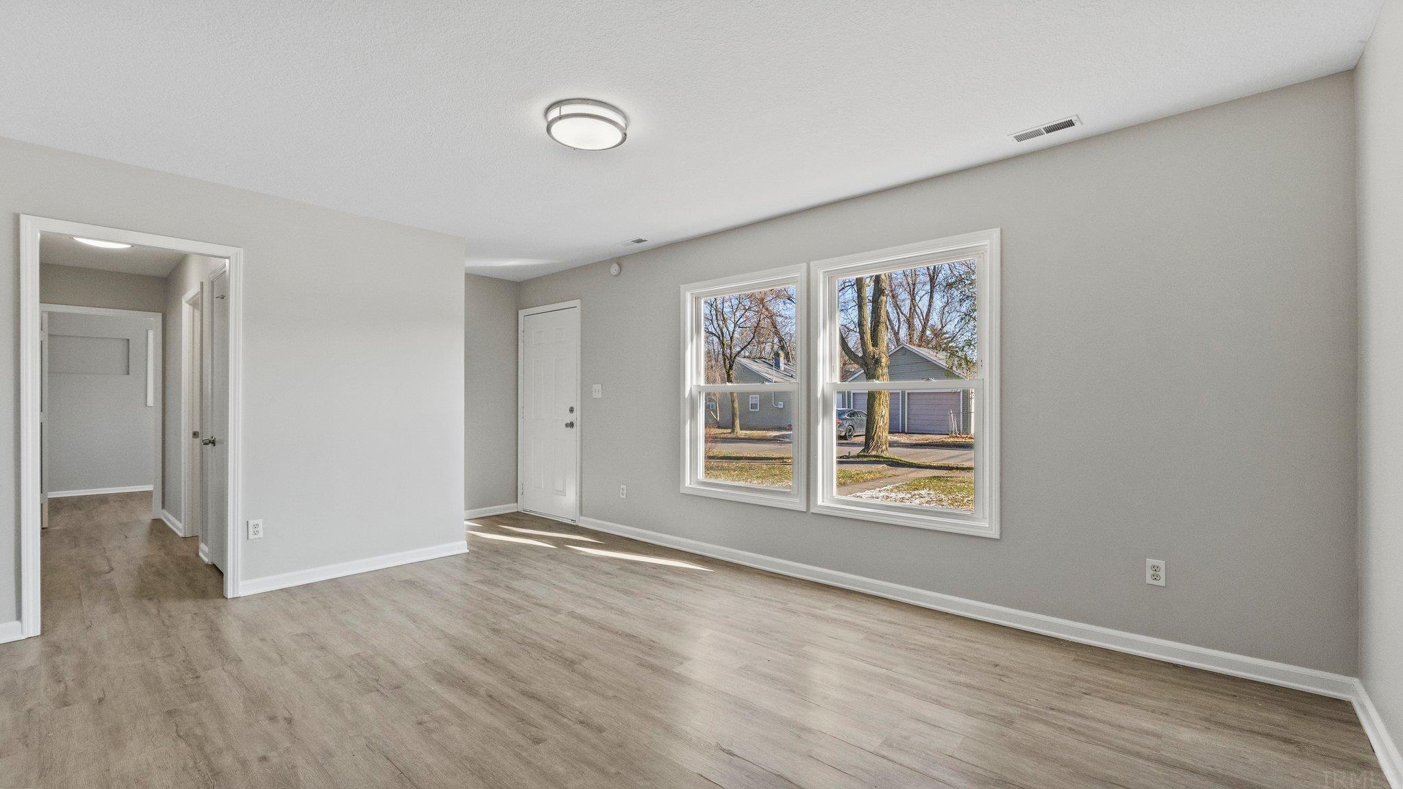 4310 Reed Street Fort Wayne, IN 46806 - Photo 2 of 27