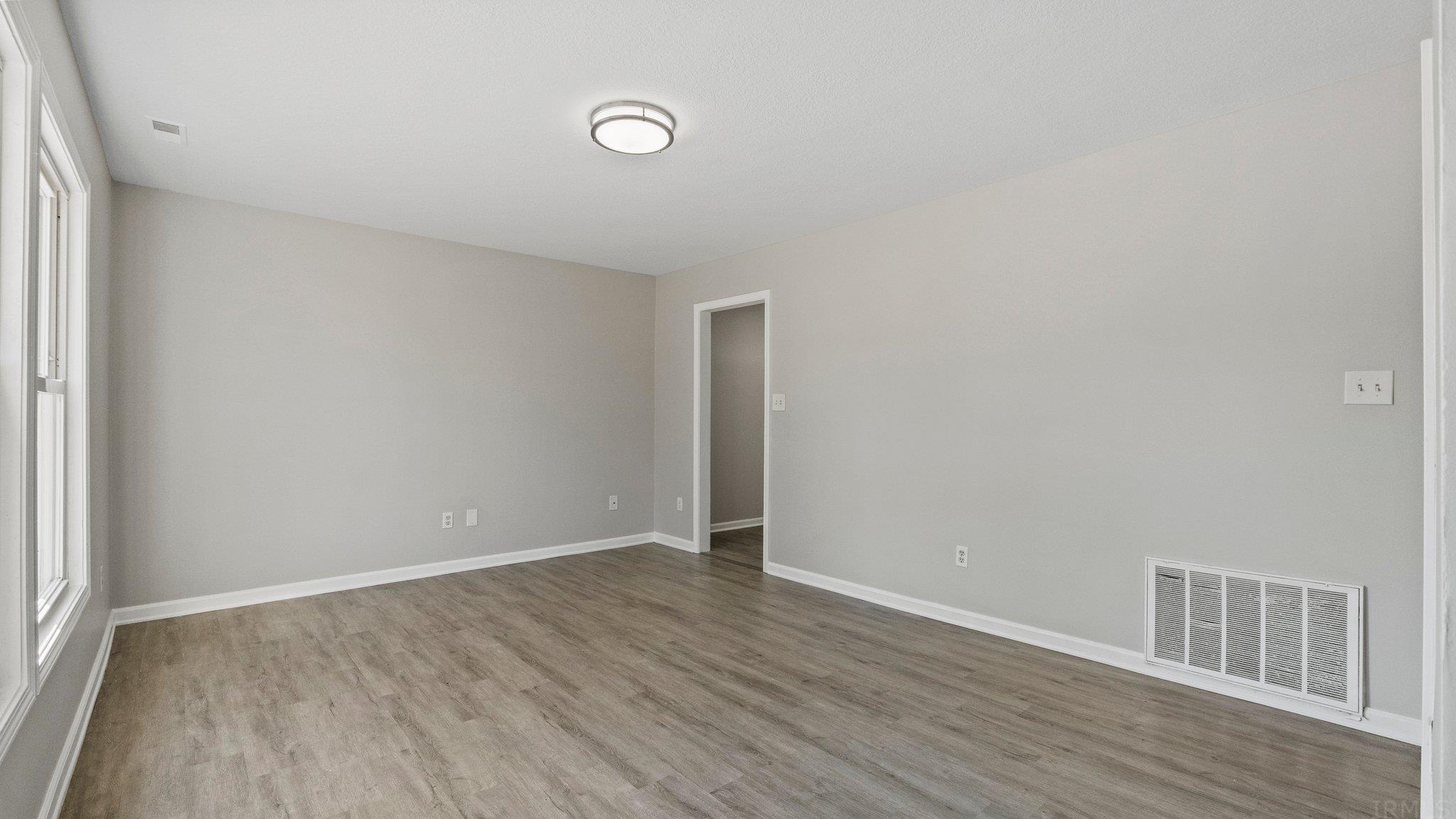 4310 Reed Street Fort Wayne, IN 46806 - Photo 4 of 27