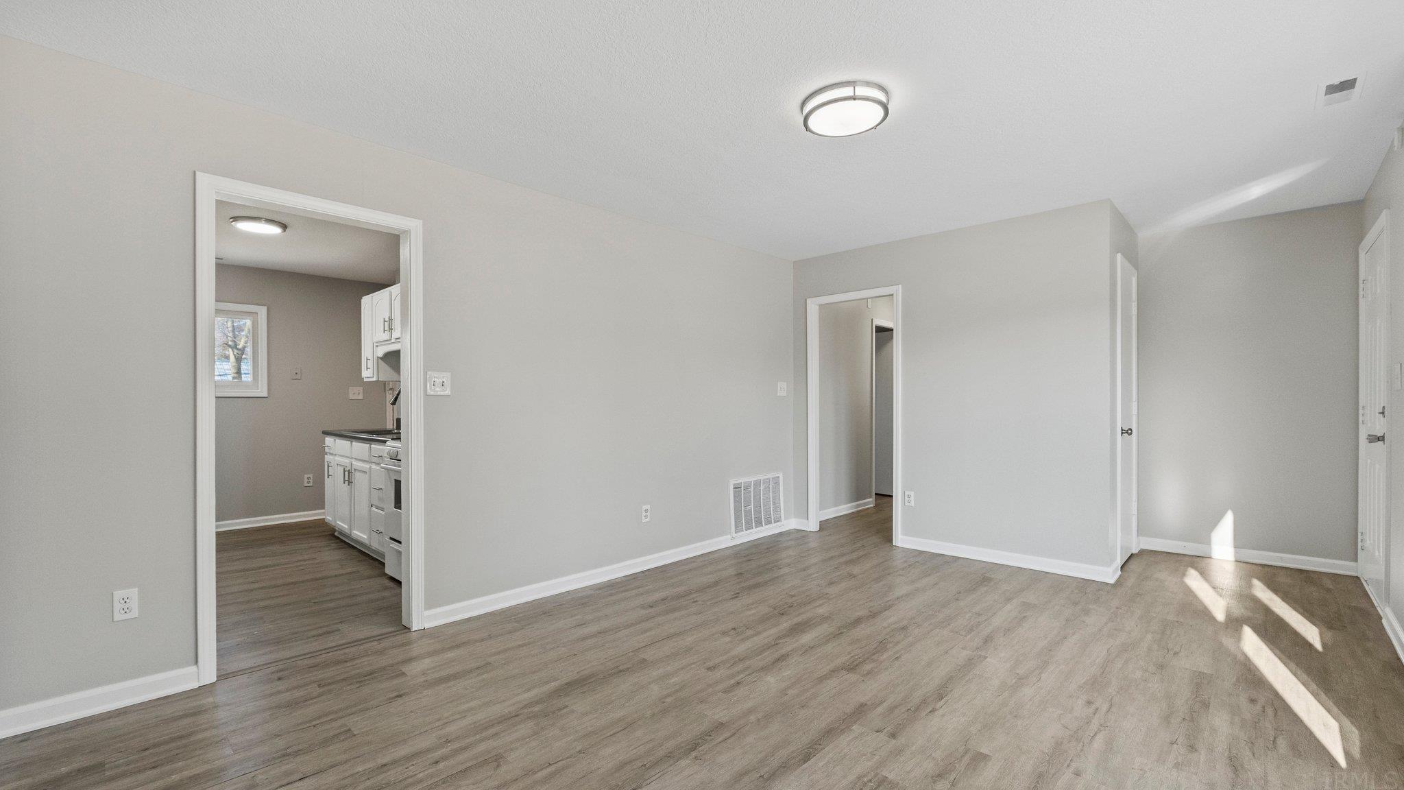 4310 Reed Street Fort Wayne, IN 46806 - Photo 5 of 27