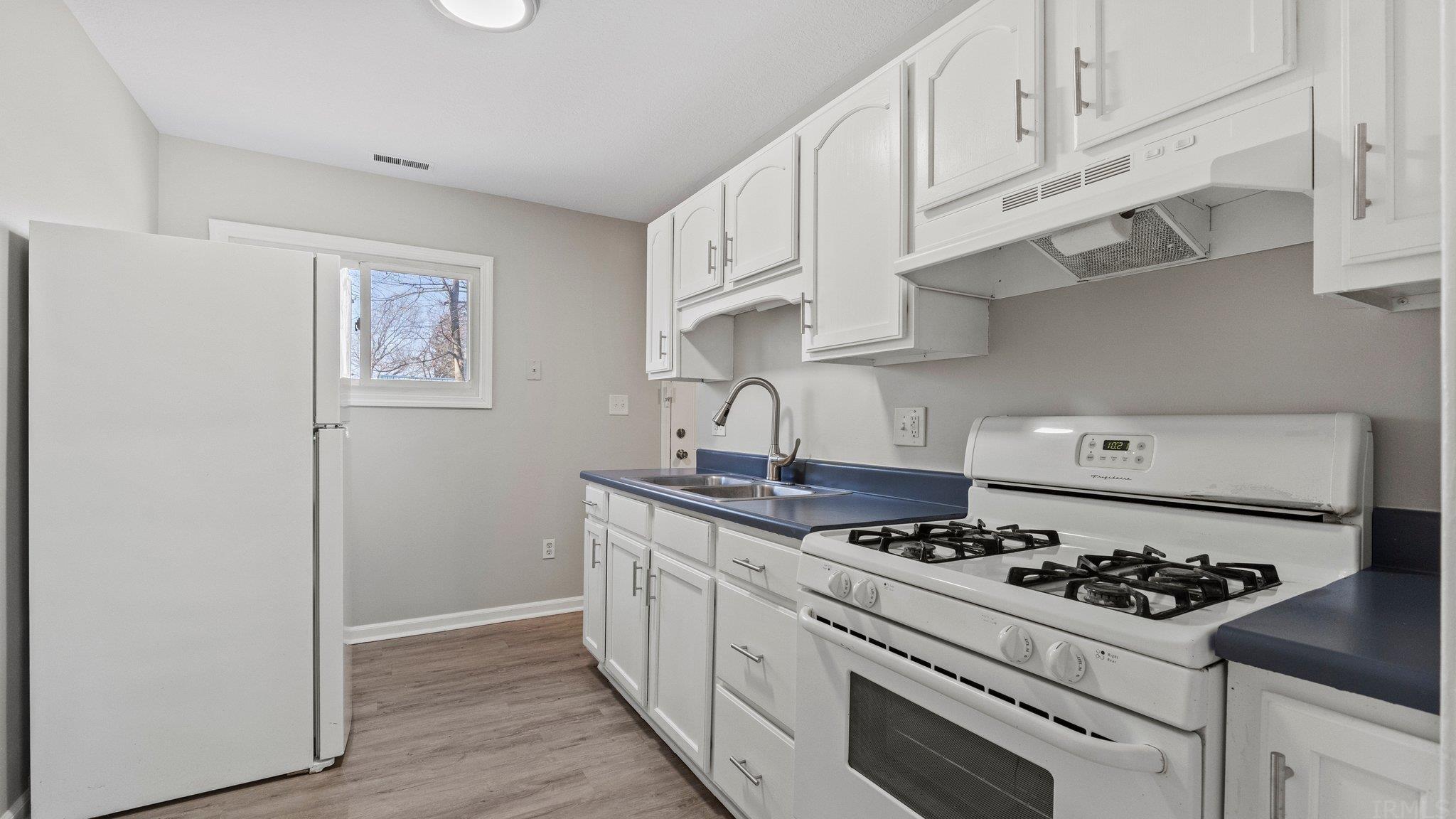 4310 Reed Street Fort Wayne, IN 46806 - Photo 6 of 27