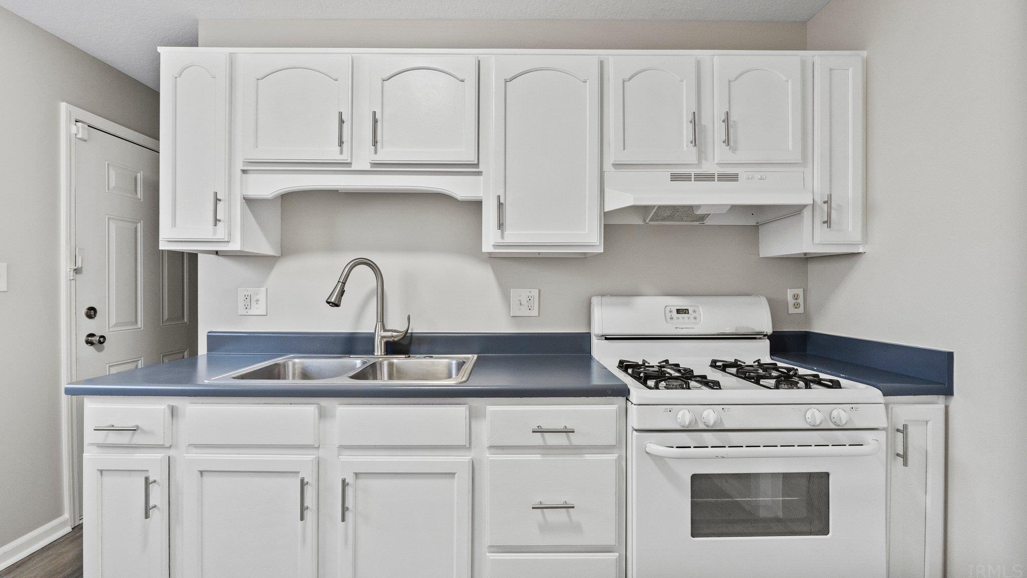 4310 Reed Street Fort Wayne, IN 46806 - Photo 7 of 27