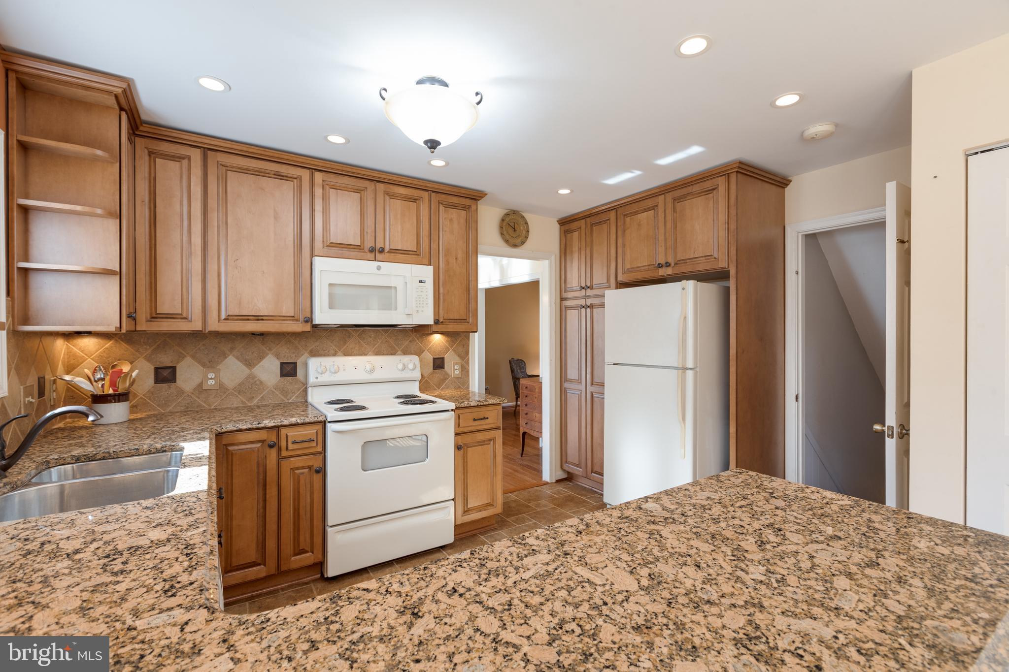6502 Lamese Court Springfield, VA 22152 - Photo 15 of 51 Gallery Image 15
