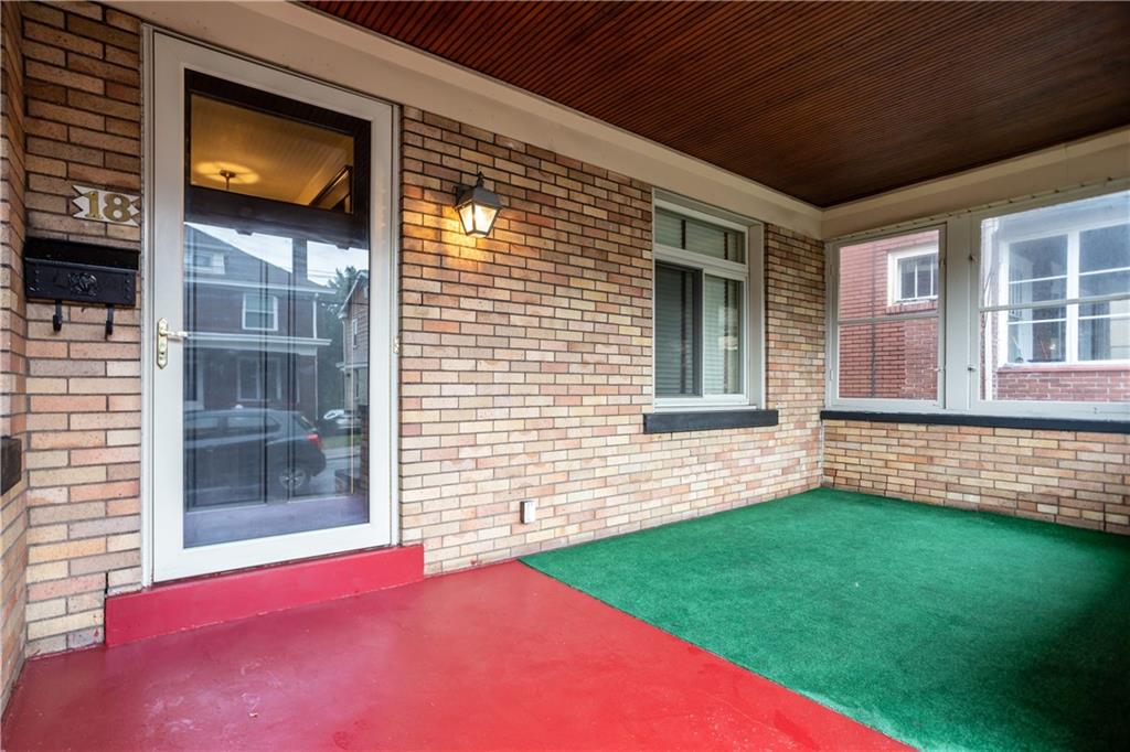 18 Perry View Avenue Pittsburgh, PA 15214 - Photo 2 of 25 Gallery Image 2