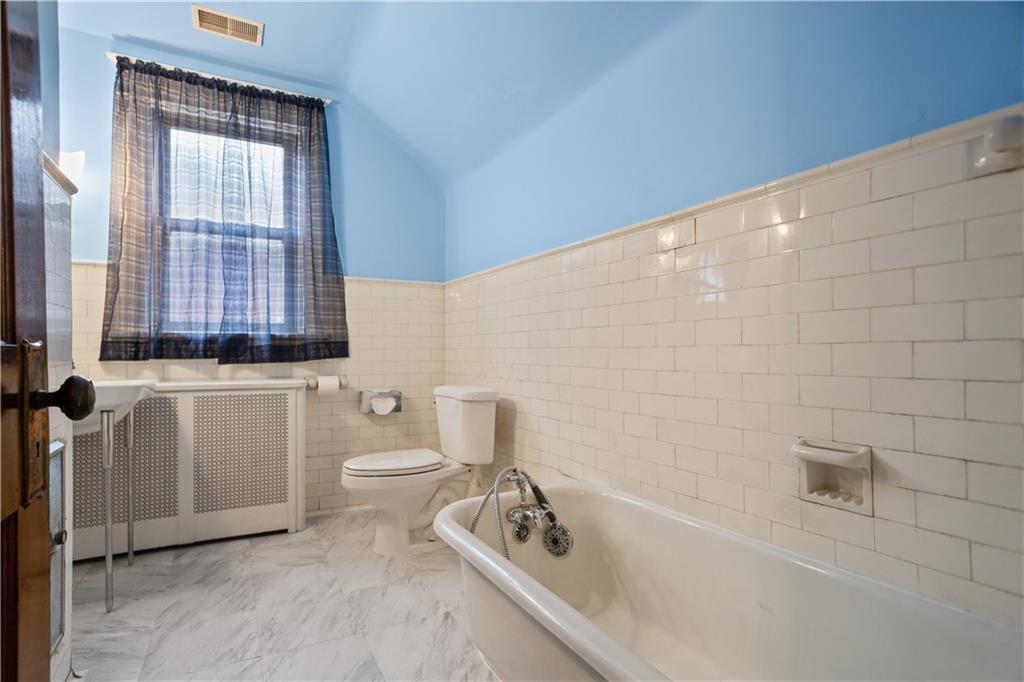 18 Perry View Avenue Pittsburgh, PA 15214 - Photo 21 of 25 Gallery Image 21