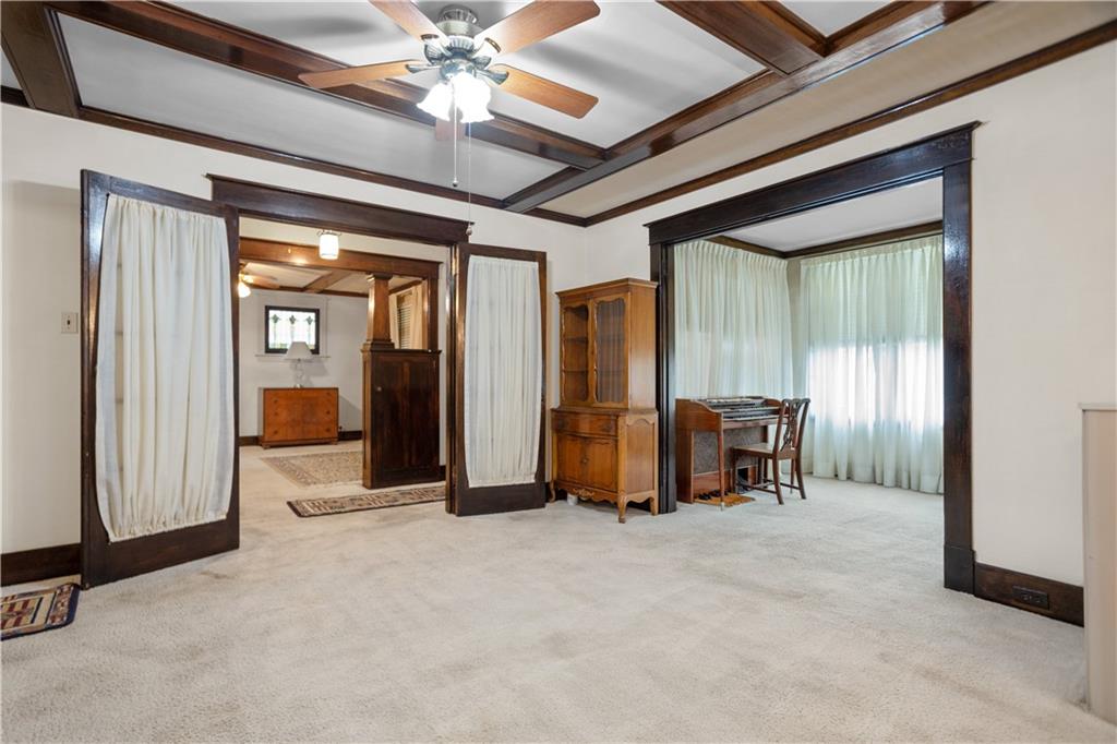 18 Perry View Avenue Pittsburgh, PA 15214 - Photo 9 of 25 Gallery Image 9