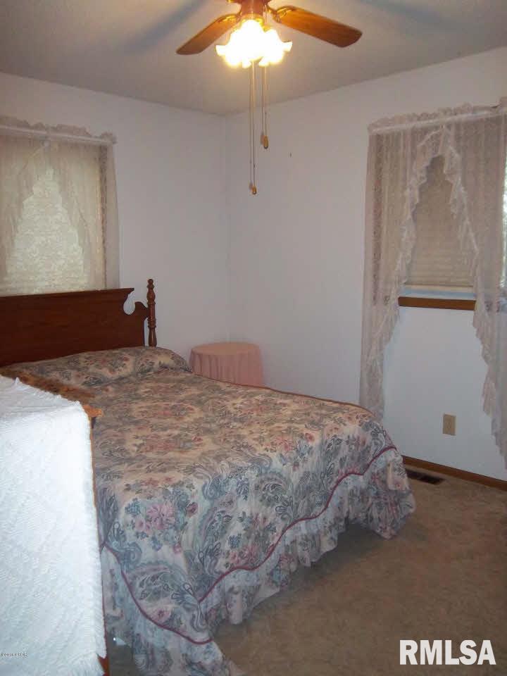 155 Jones Road Harrisburg, IL 62946 - Photo 13 of 16 Gallery Image 13