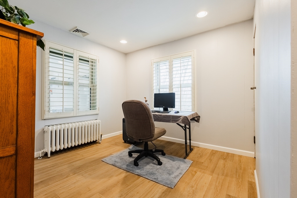 25 Randolph Road Worcester, MA 01606 - Photo 14 of 33 Gallery Image 14