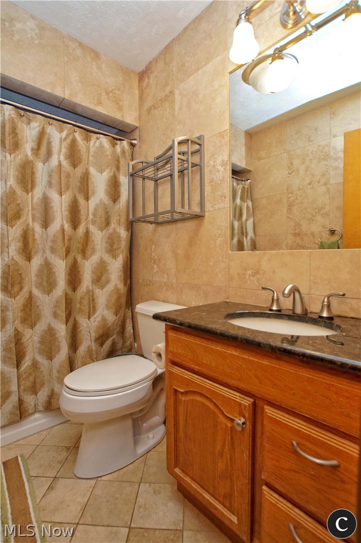 1332 Argonne Road Cleveland, OH 44121 - Photo 9 of 20