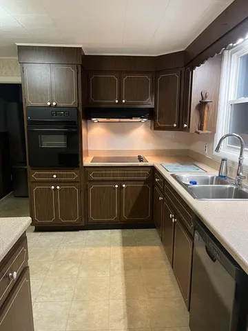 $394,900 | 27 Tiffany Street, Attleboro, MA 02703