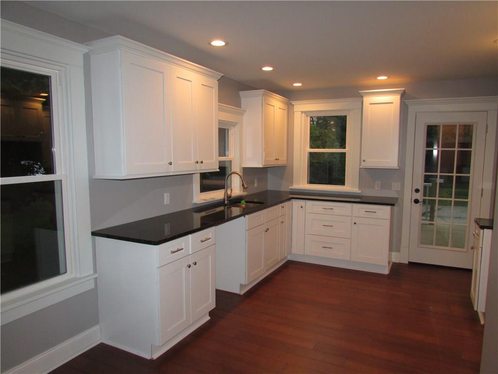 4962 Williamsport Road Elizabeth, PA 15037 - Photo 8 of 25 Beautiful new eat-in kitchen with granite counter tops