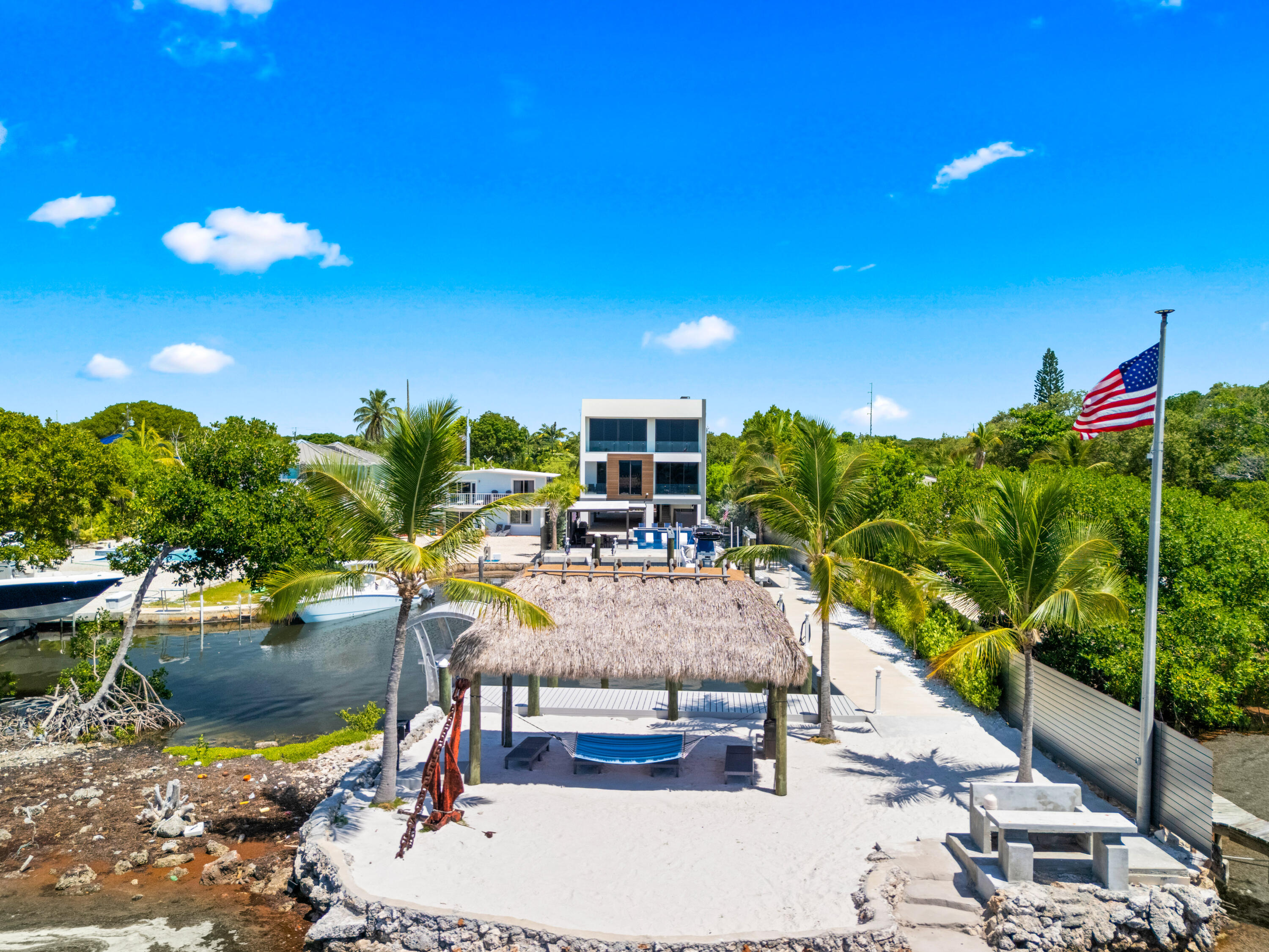 16 Seaside Avenue Key Largo, FL 33037 - Photo 23 of 118 2026_06_19 16 SEASIDE AVE KELSEY-123