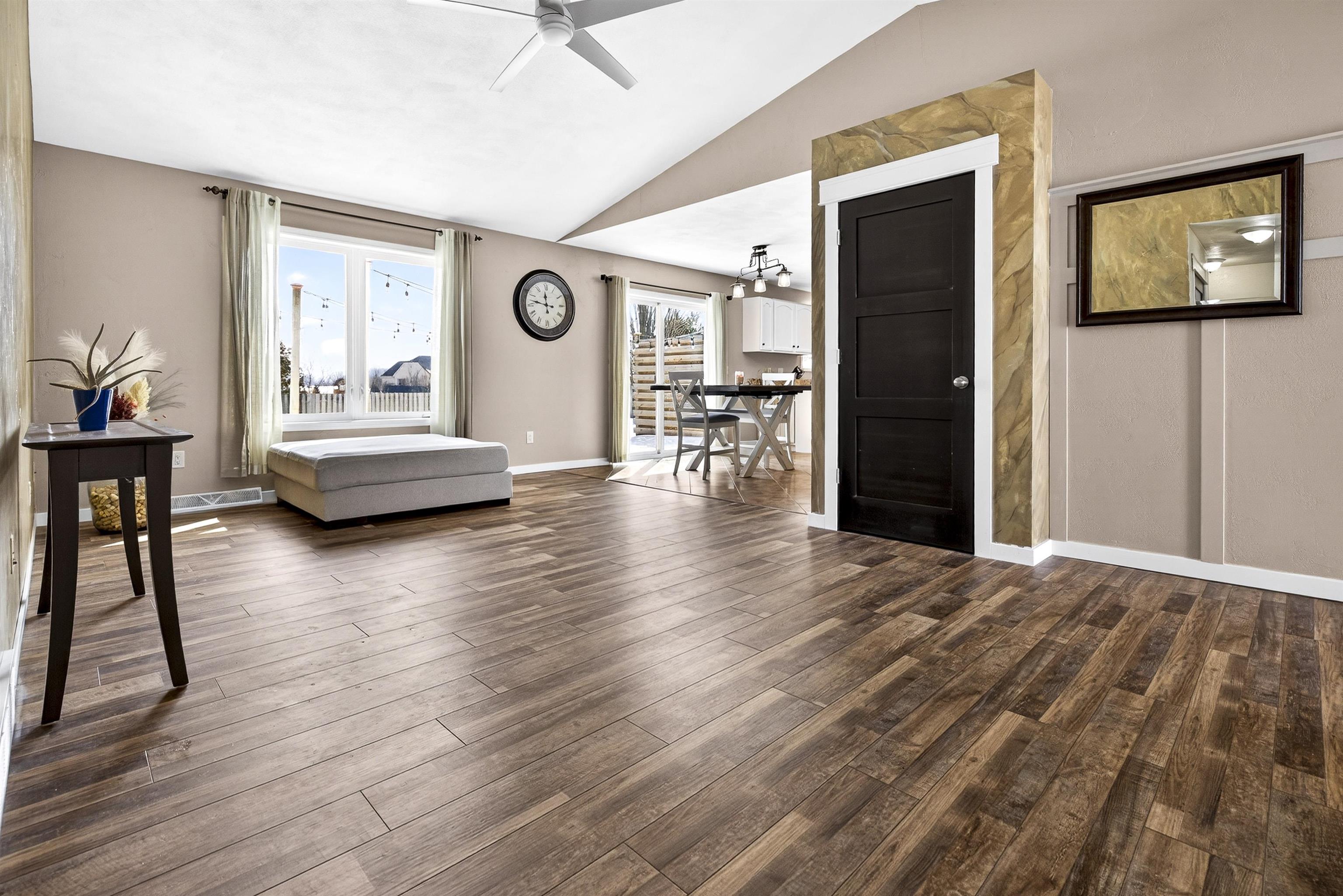 N9598 Chadbury Lane Appleton, WI 54915 - Photo 5 of 46