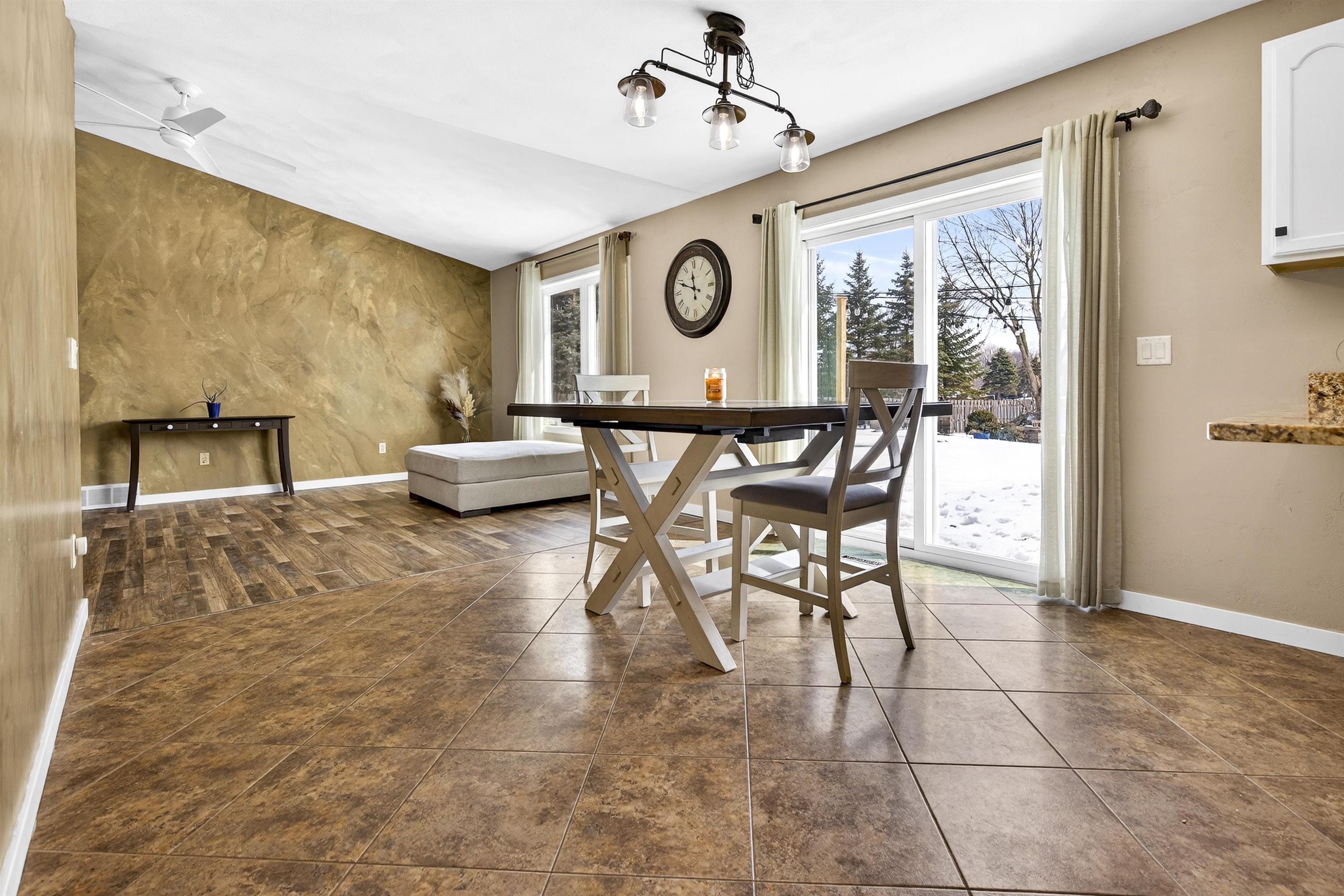 N9598 Chadbury Lane Appleton, WI 54915 - Photo 8 of 46