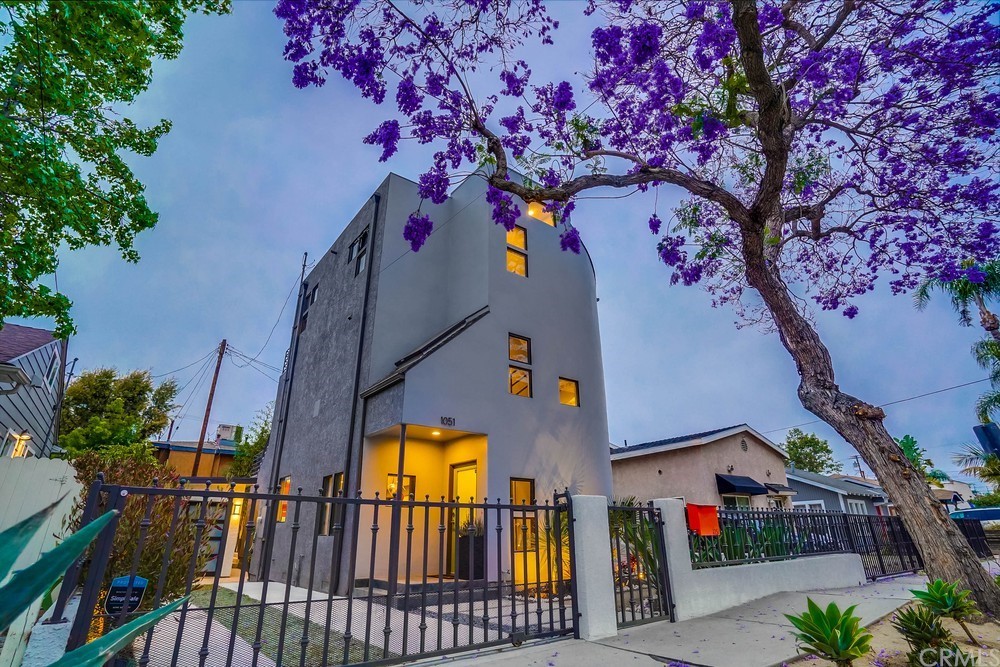 1051 Prospect Avenue Long Beach, CA 90804 - Photo 2 of 56