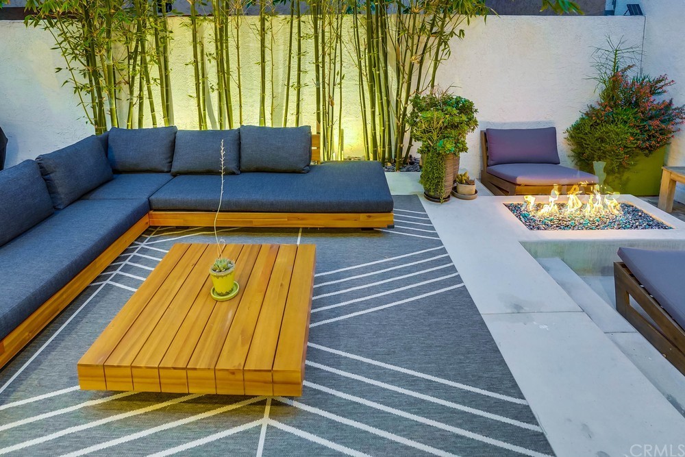 1051 Prospect Avenue Long Beach, CA 90804 - Photo 29 of 56 a view of swimming pool with seating area and furniture