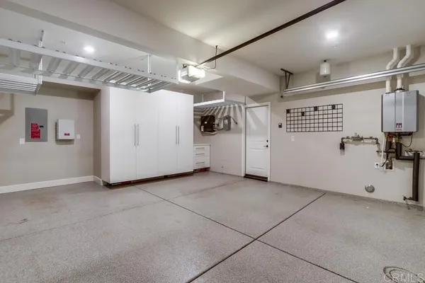 a view of a livingroom with furniture