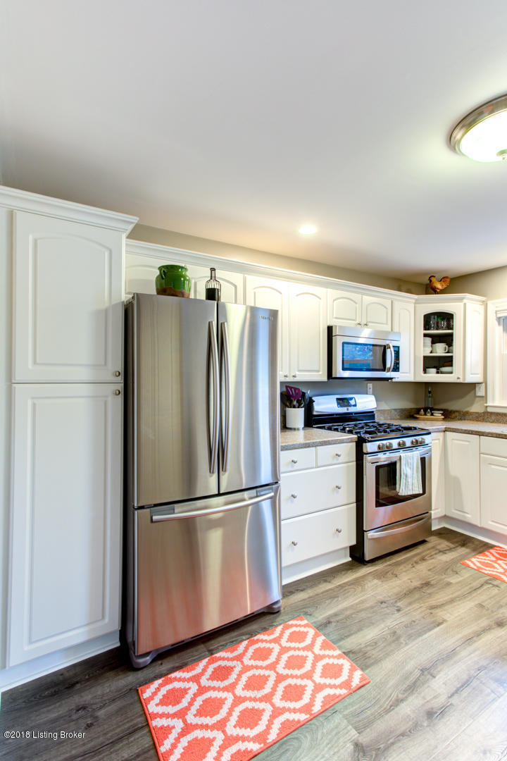 7707 Crestline Road Louisville, KY 40214 - Photo 11 of 29 STAINLESS APPLIANCES