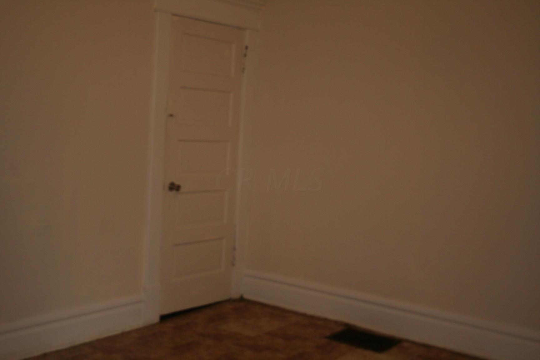 1025-1027 Lockbourne Road Columbus, OH 43206 - Photo 14 of 21 Gallery Image 14