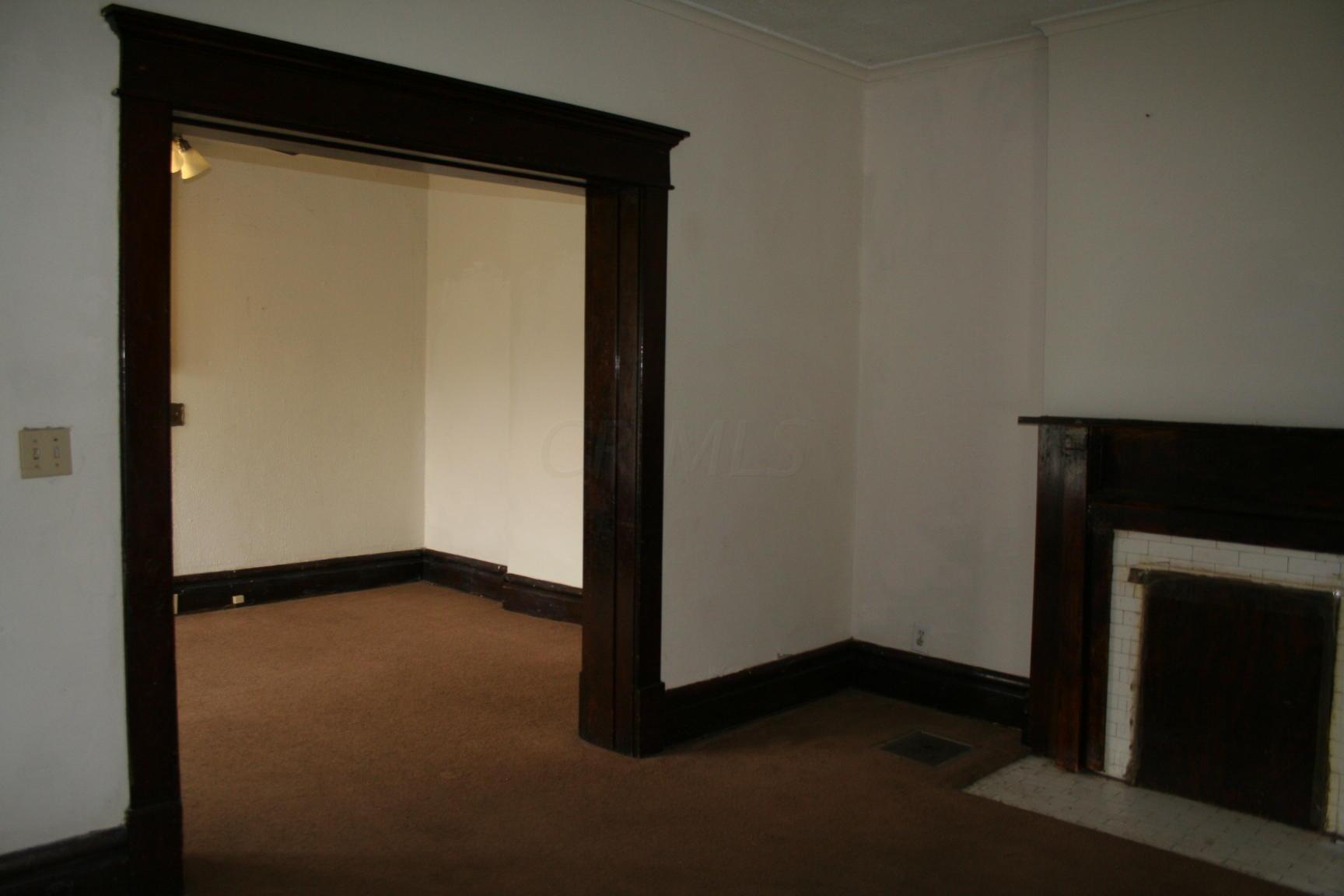 1025-1027 Lockbourne Road Columbus, OH 43206 - Photo 4 of 21 Gallery Image 4
