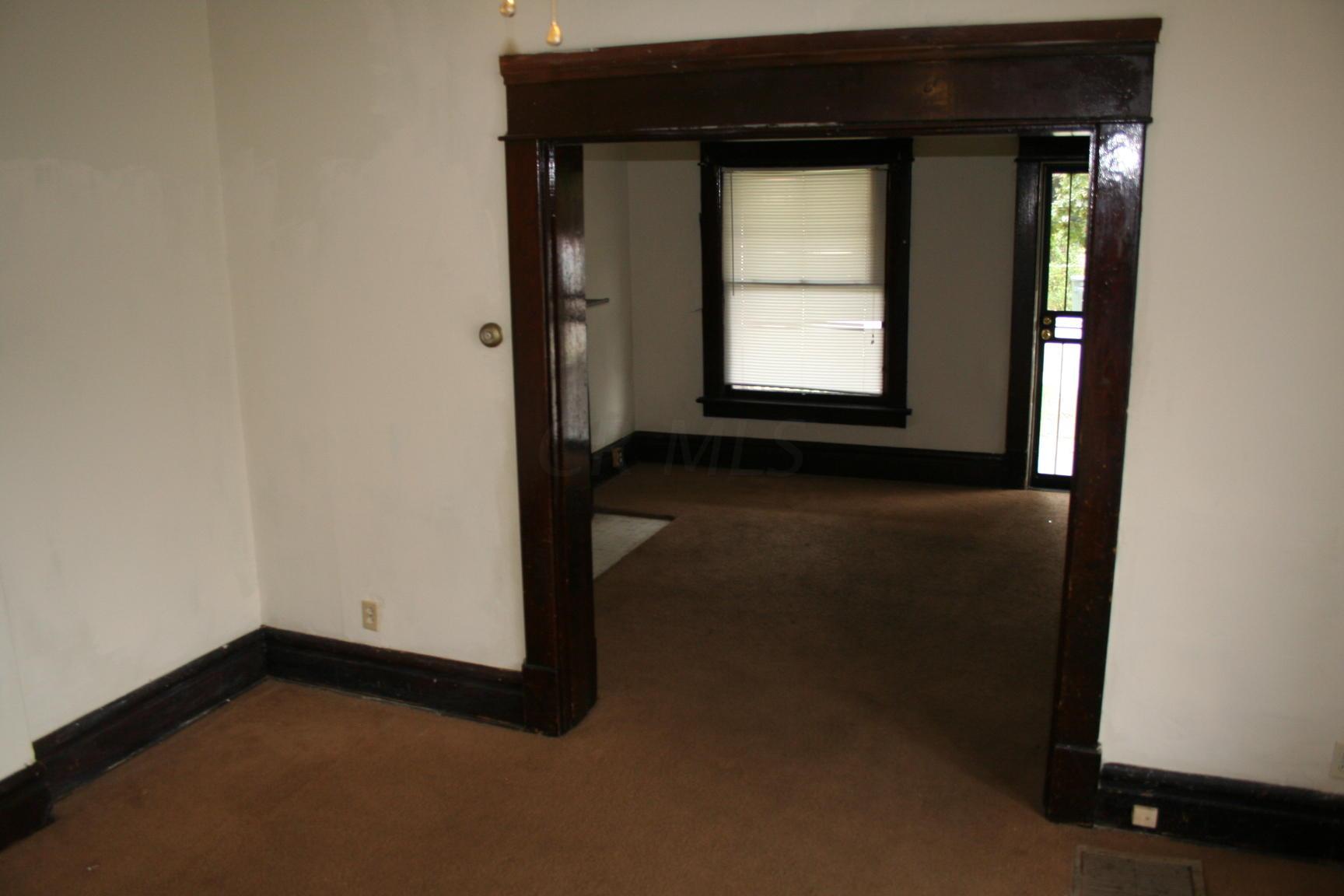 1025-1027 Lockbourne Road Columbus, OH 43206 - Photo 7 of 21 Gallery Image 7