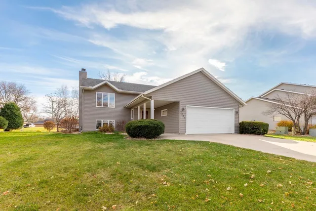 $315,000 | 2501 Marwood Drive, Mankato, MN 56001