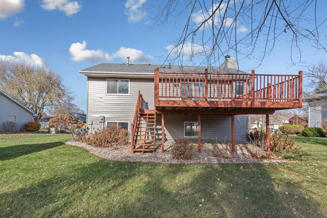 $315,000 | 2501 Marwood Drive, Mankato, MN 56001