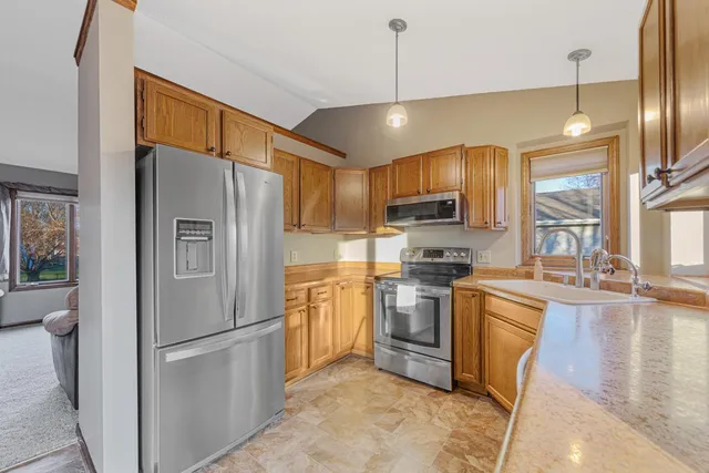 $315,000 | 2501 Marwood Drive, Mankato, MN 56001