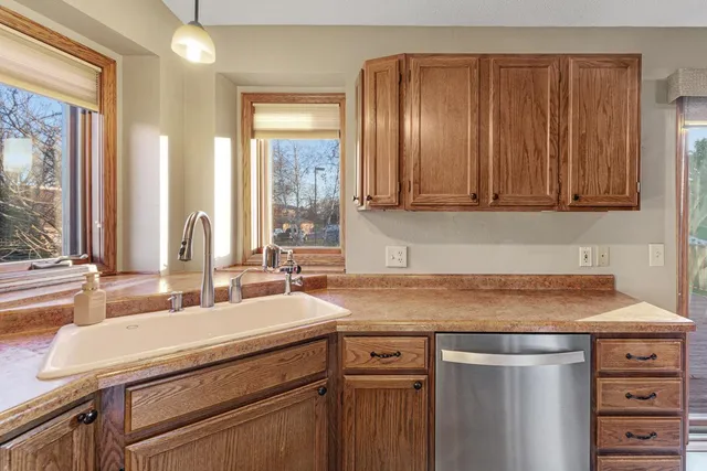 $315,000 | 2501 Marwood Drive, Mankato, MN 56001