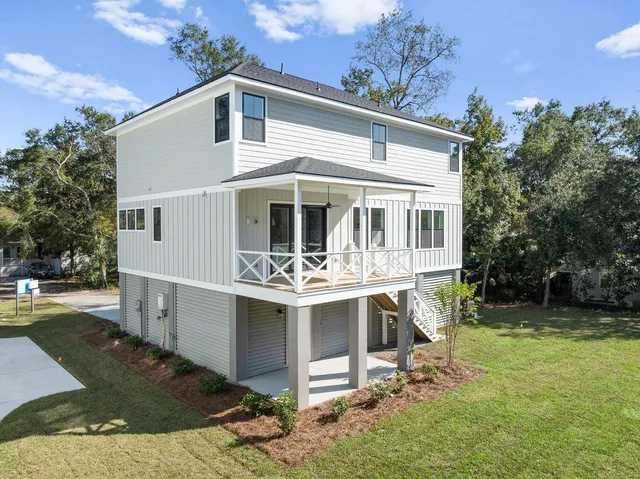 $1,225,000 | 6444 St Anthony Drive, Hollywood, SC 29449