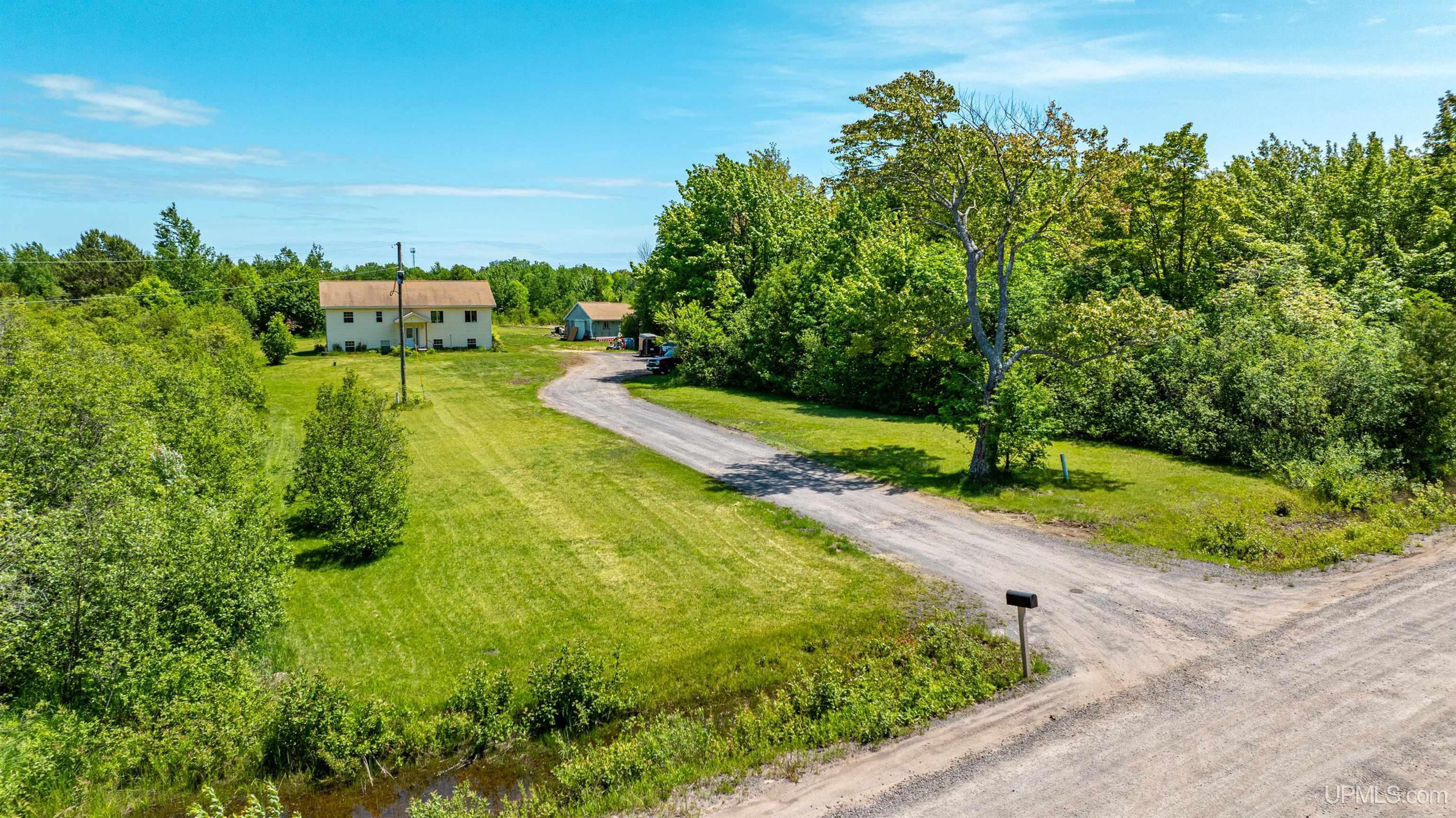 49962 Rosenlund Road Hancock, MI 49930 - Photo 2 of 47 Gallery Image 2