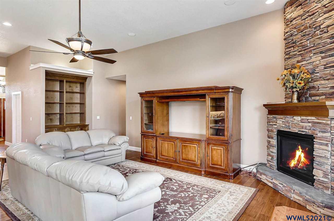 1122 Southwest Forestry Lane Dallas, OR 97338 - Photo 14 of 40 Gallery Image 14