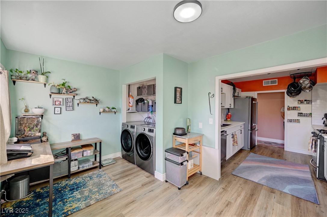 207 West Victory Road Henderson, NV 89015 - Photo 13 of 36 Gallery Image 13