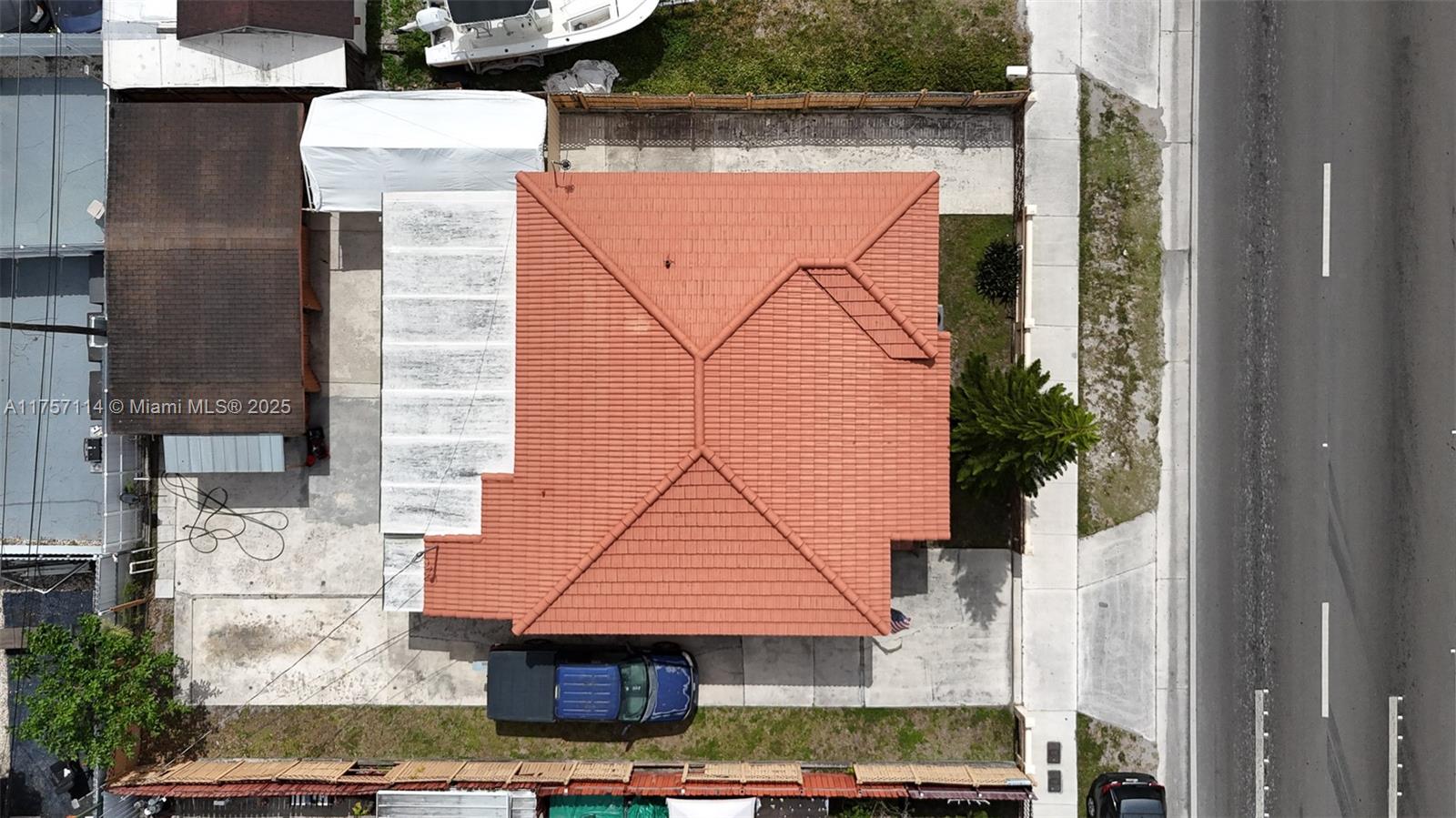 4485 East 8th Avenue Hialeah, FL 33013 - Photo 2 of 40