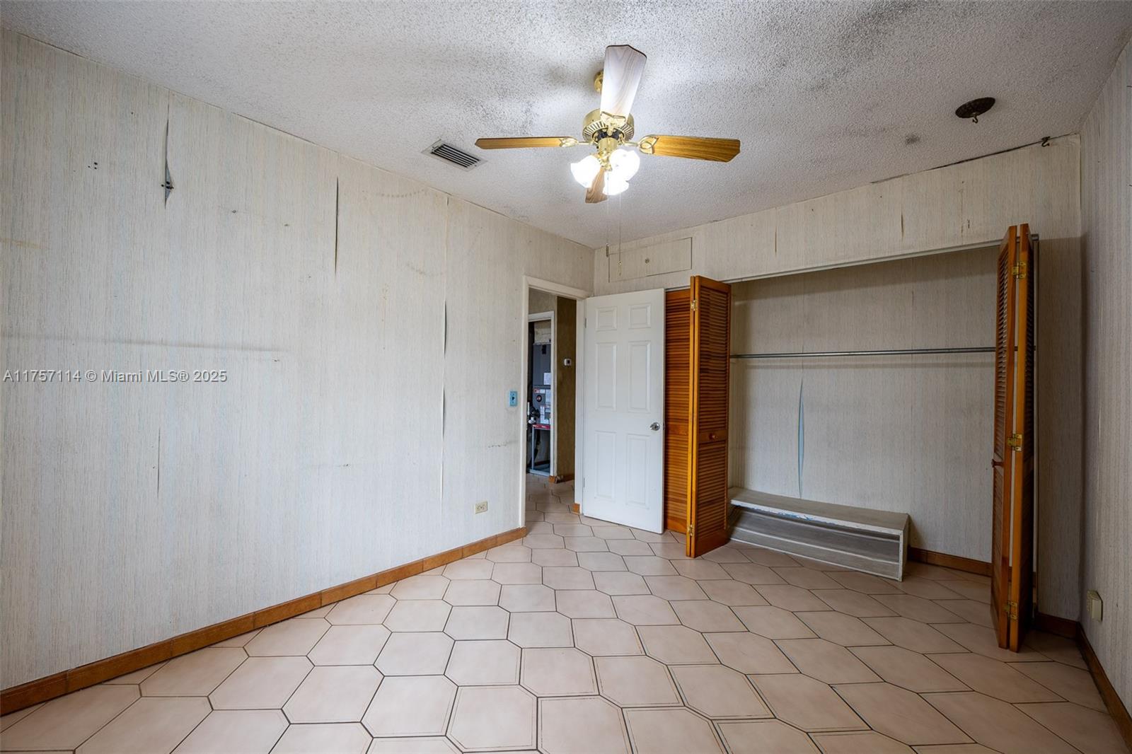 4485 East 8th Avenue Hialeah, FL 33013 - Photo 22 of 40