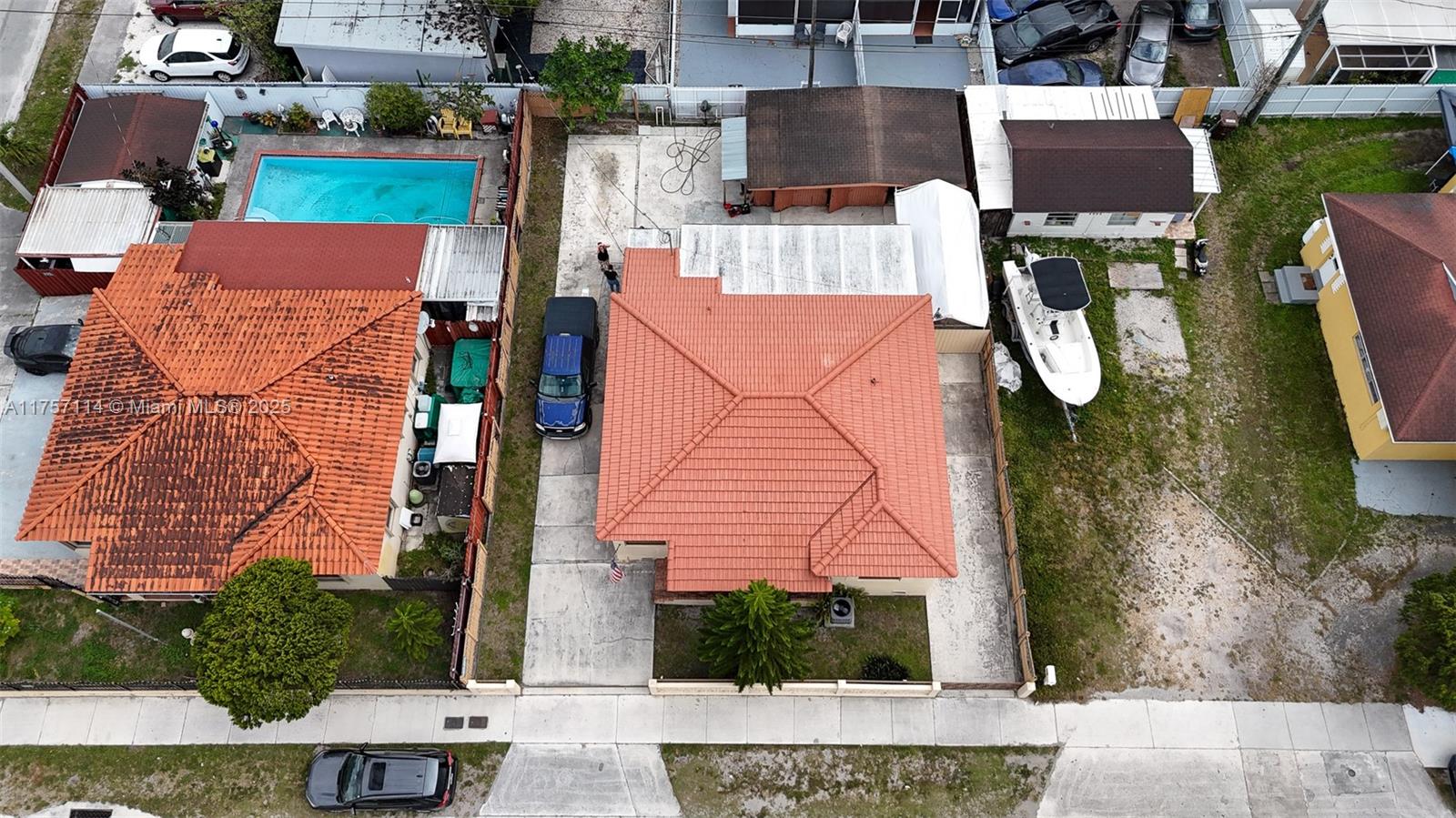 4485 East 8th Avenue Hialeah, FL 33013 - Photo 39 of 40