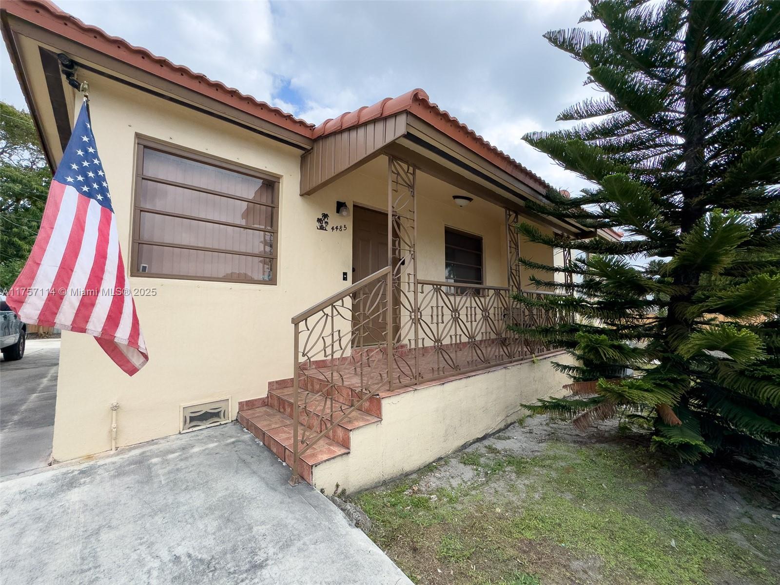 4485 East 8th Avenue Hialeah, FL 33013 - Photo 5 of 40