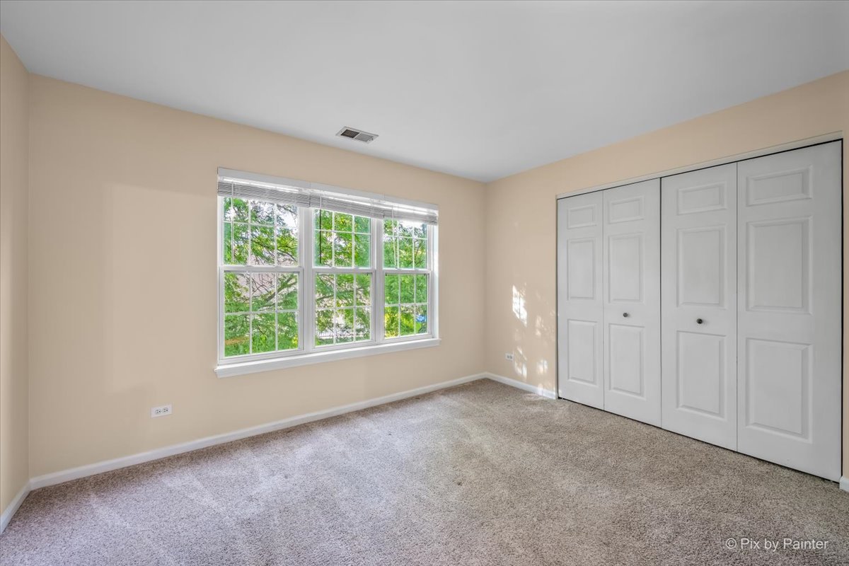 382 Crystal Ridge Drive, Unit 382 Crystal Lake, IL 60012 - Photo 14 of 22