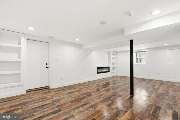 $329,000 | 907 Martin Road, Essex, MD 21221