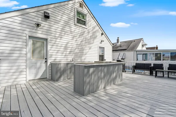 $329,000 | 907 Martin Road, Essex, MD 21221