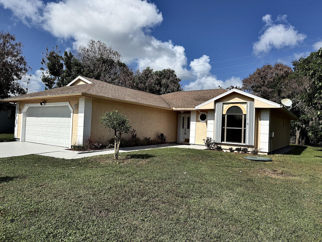 3053 Southeast Wake Road Port St. Lucie, FL 34984 - Photo 2 of 31 IMG_6668jpeg